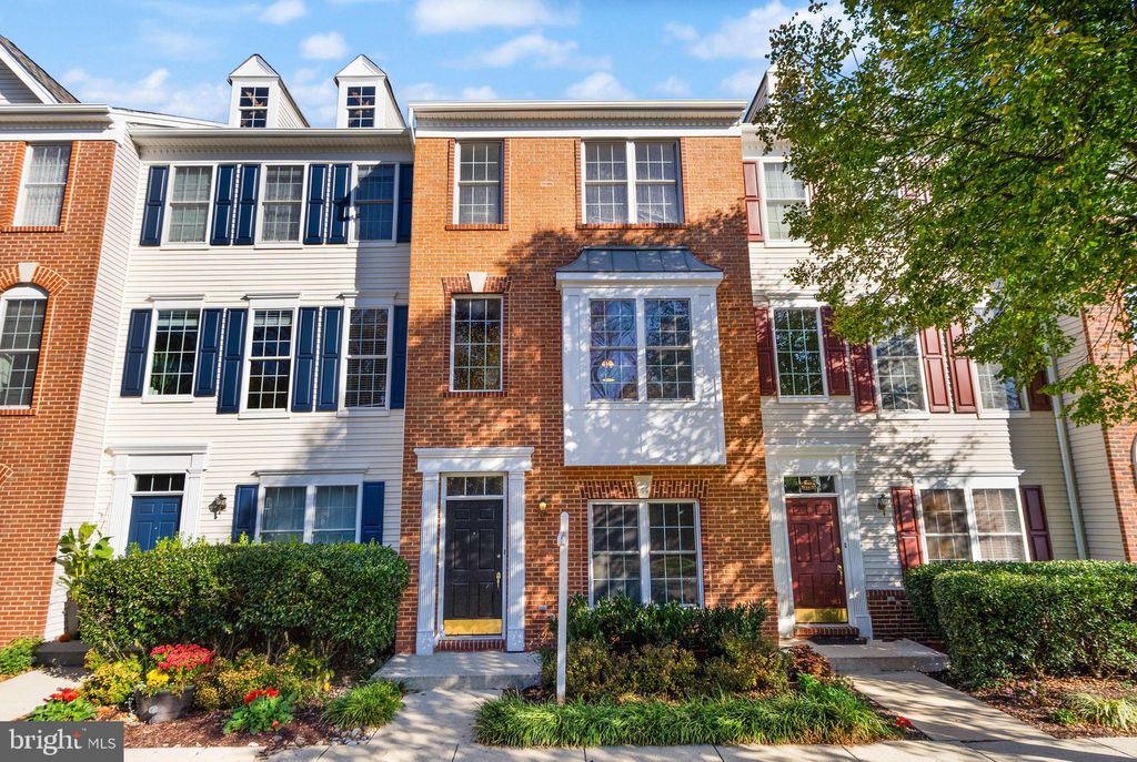 Photo of 42769 Atchison Terrace, CHANTILLY, VA 20152 (MLS # VALO2109364)