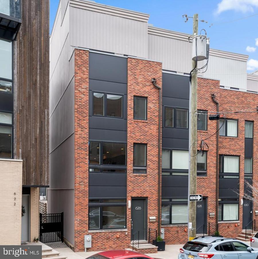 626 N 5TH STREET
