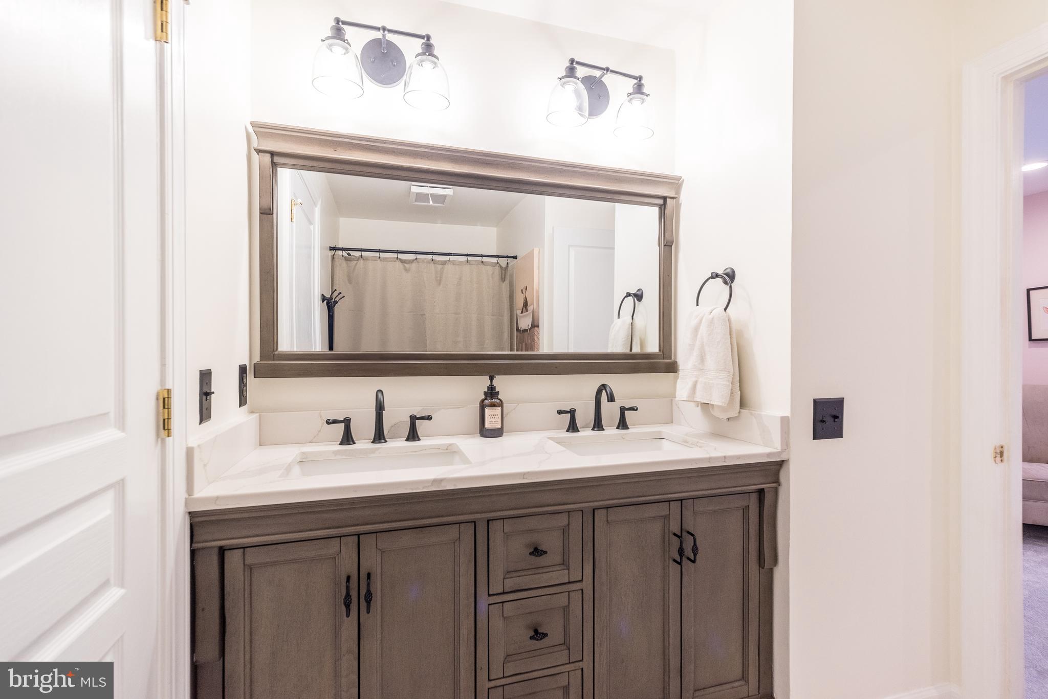 CHESTNUT CREEK - Residential