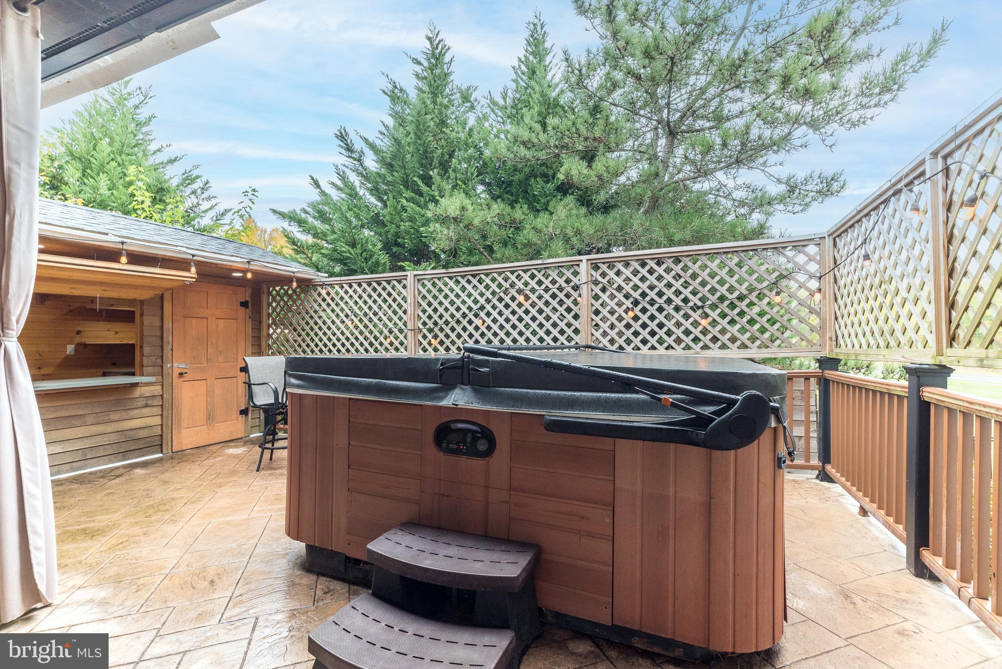 CHESTNUT CREEK - Residential