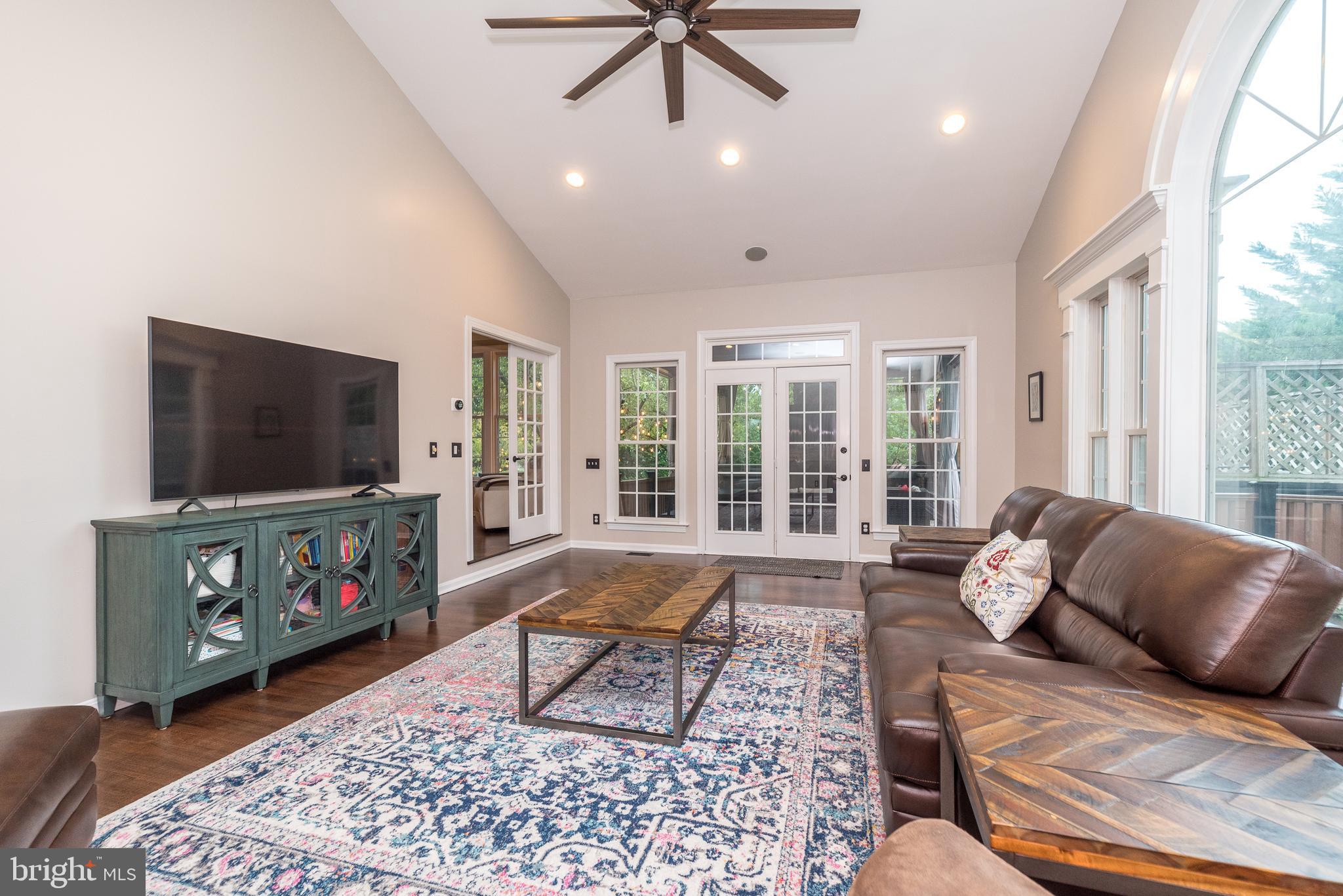 CHESTNUT CREEK - Residential