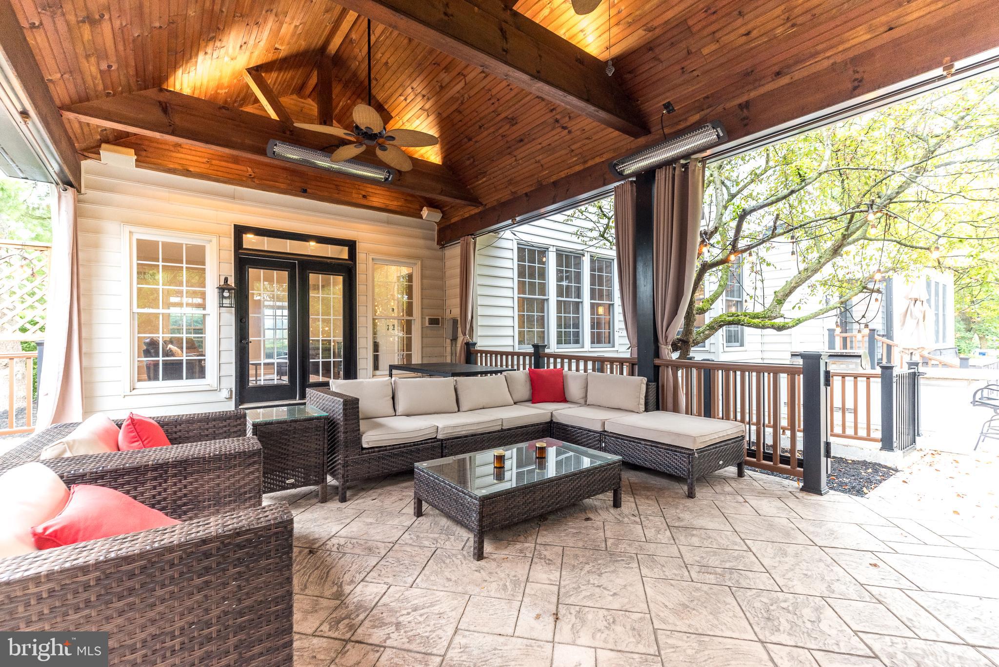 CHESTNUT CREEK - Residential