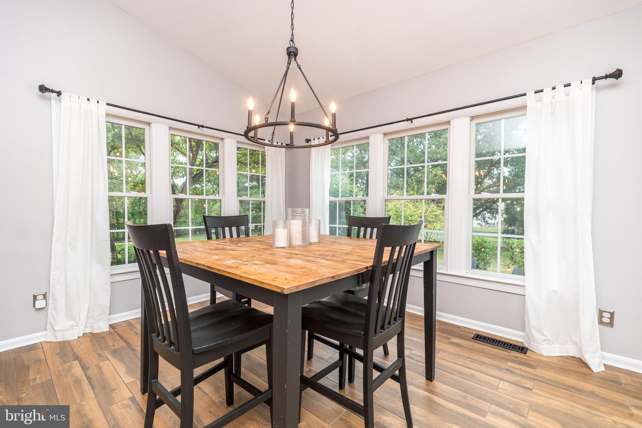 CHESTNUT CREEK - Residential