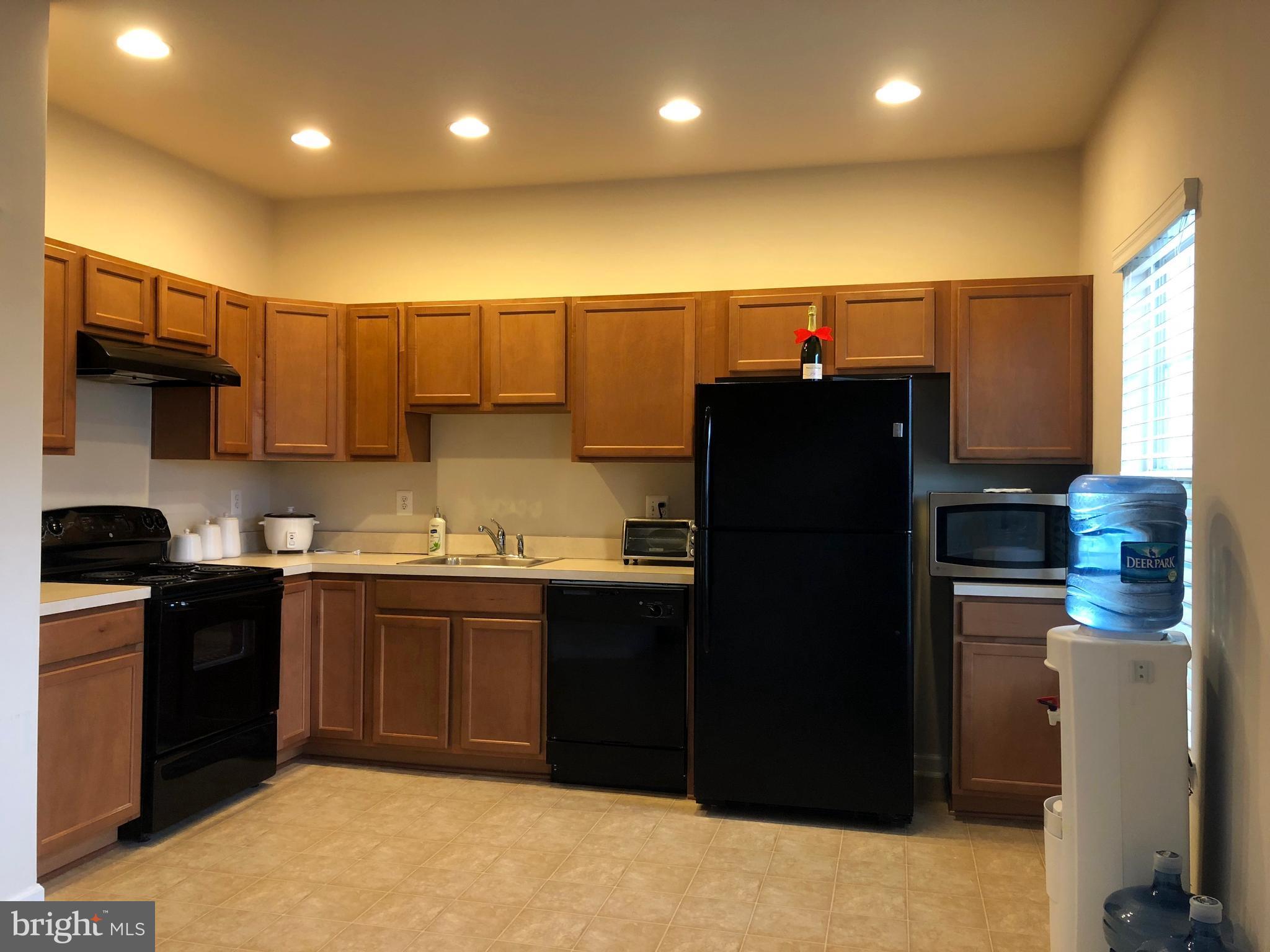 AVONLEA - Residential Lease