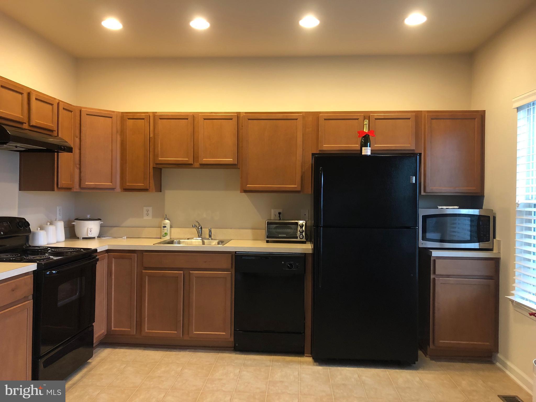 AVONLEA - Residential Lease