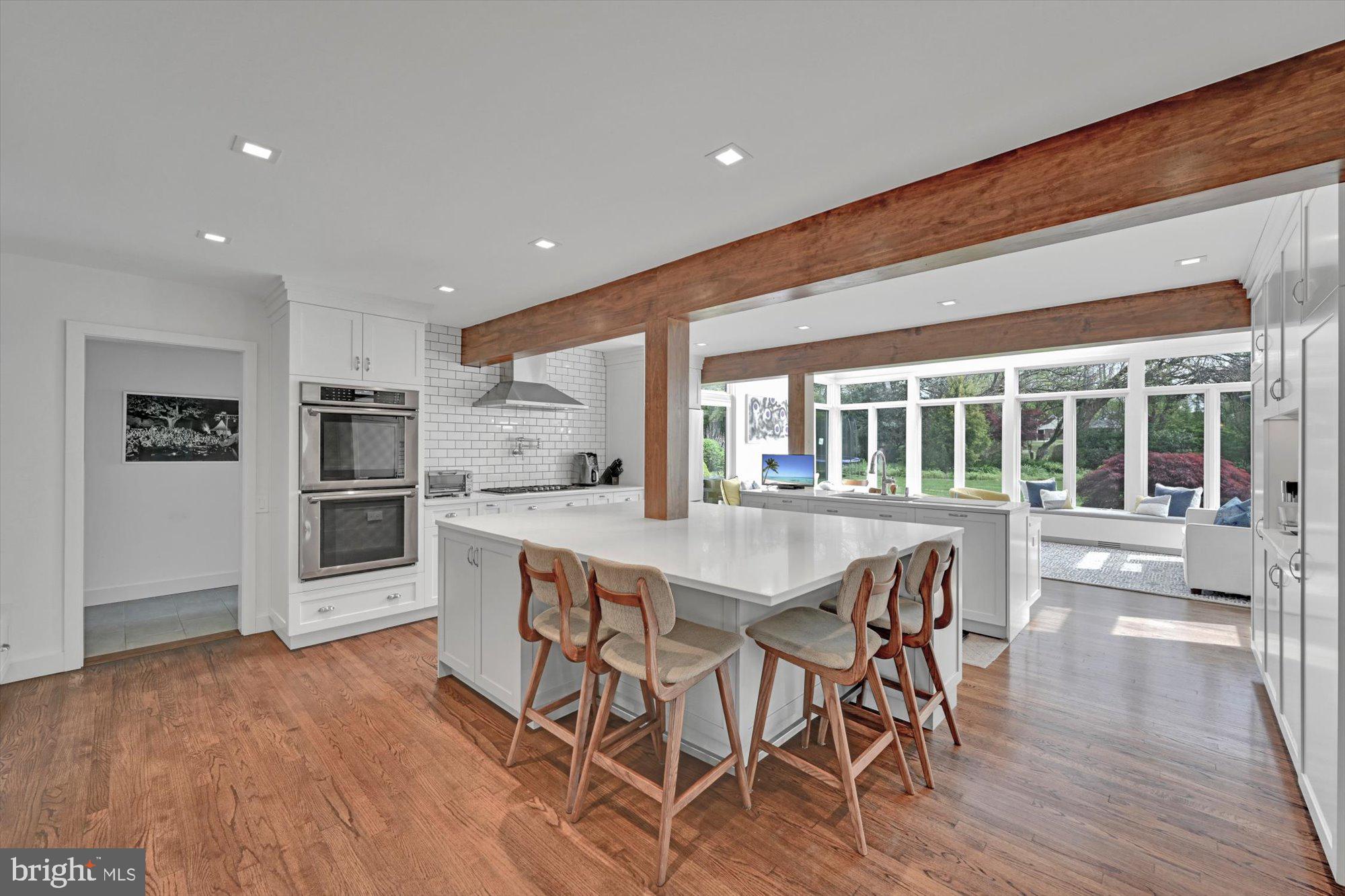 GLADWYNE - Residential