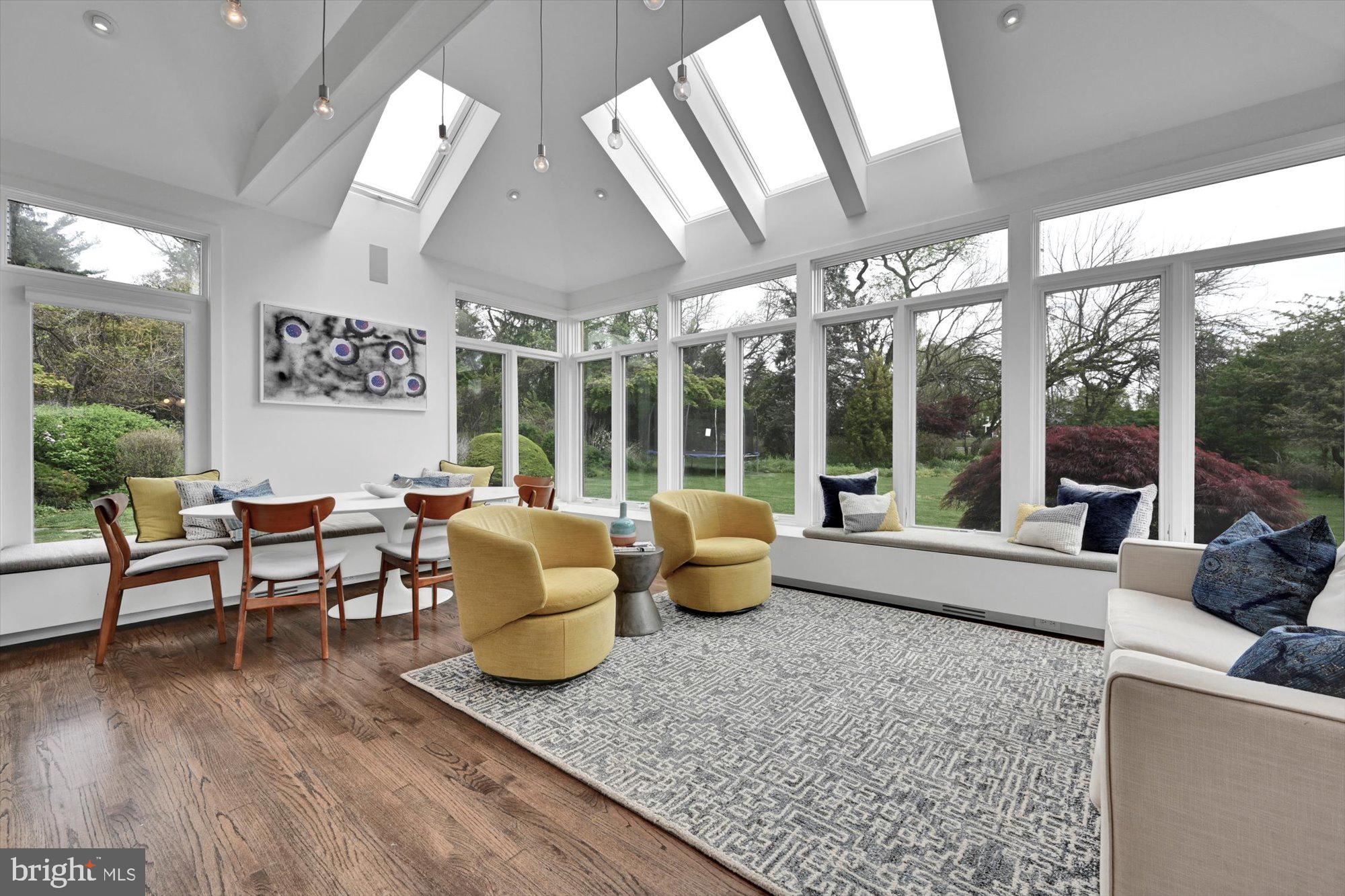 GLADWYNE - Residential