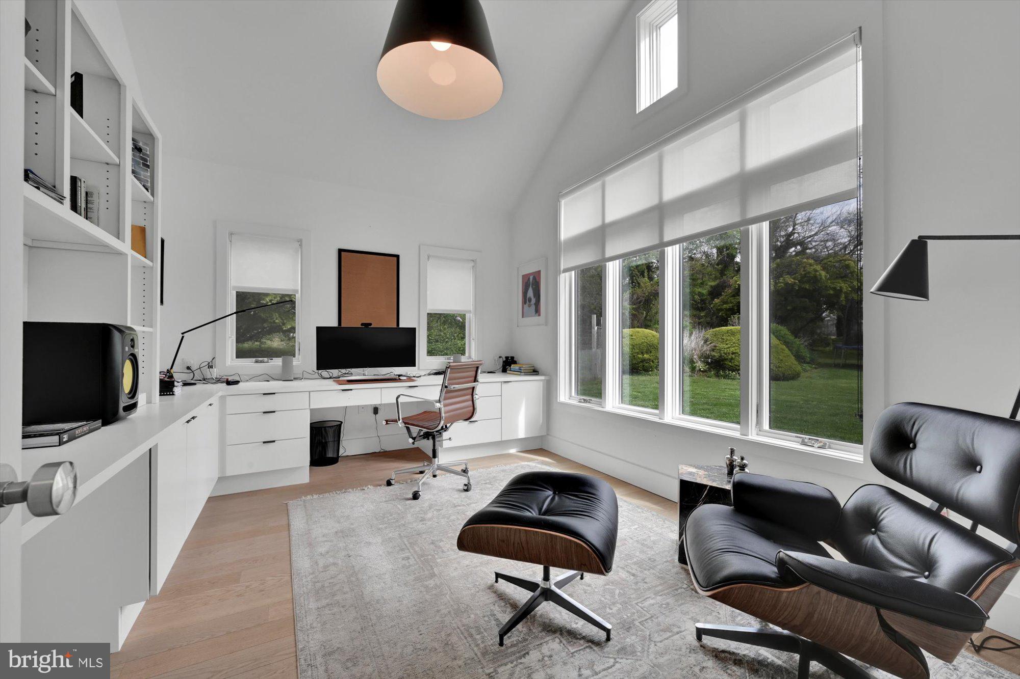 GLADWYNE - Residential