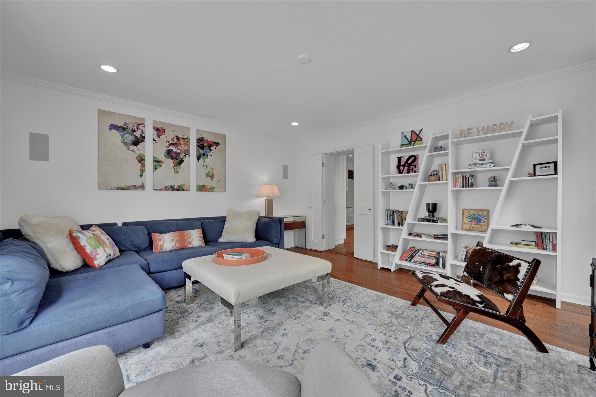 GLADWYNE - Residential