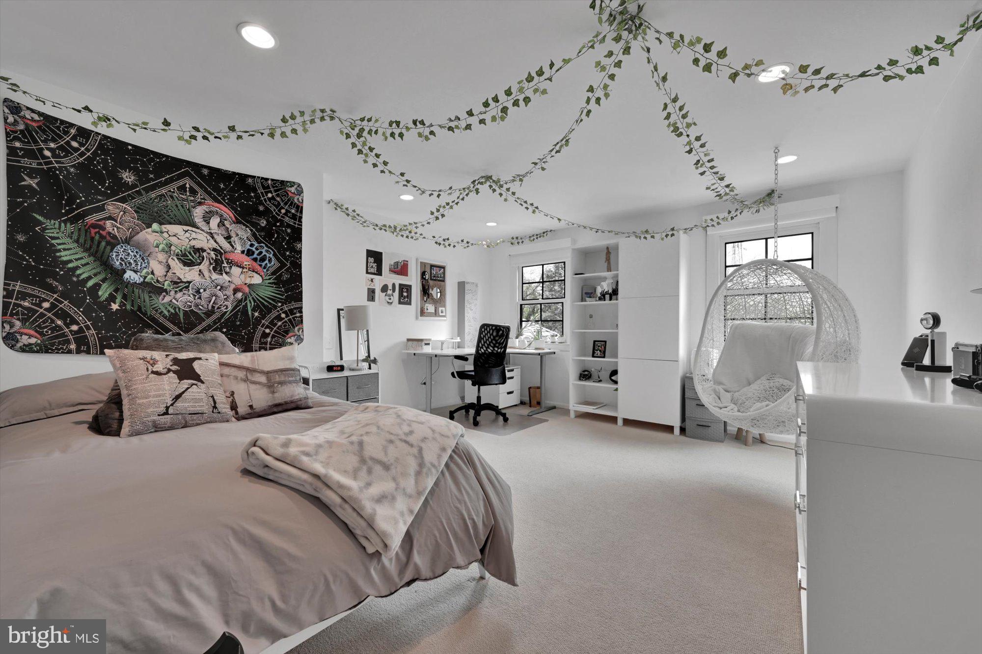 GLADWYNE - Residential