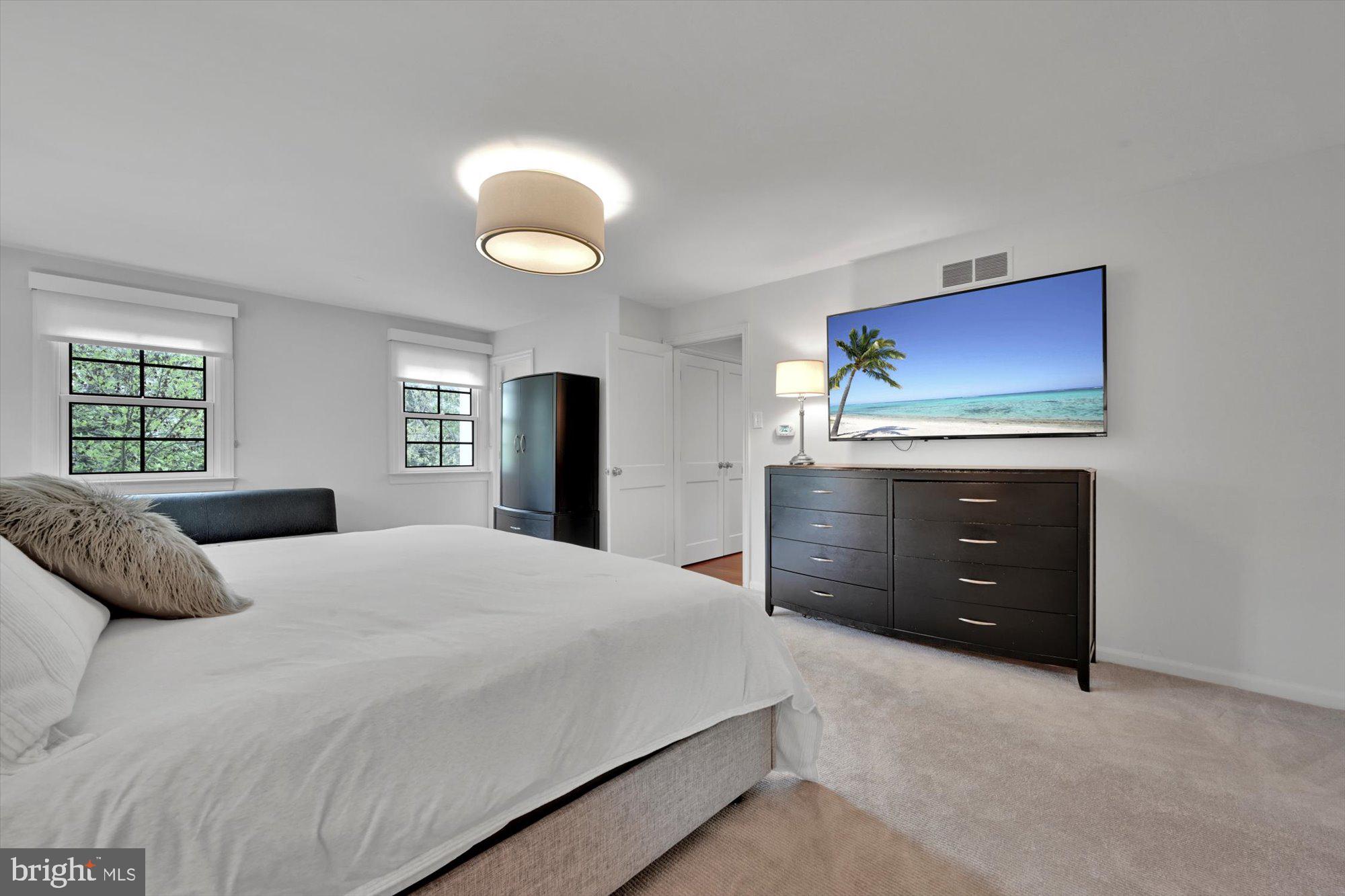 GLADWYNE - Residential