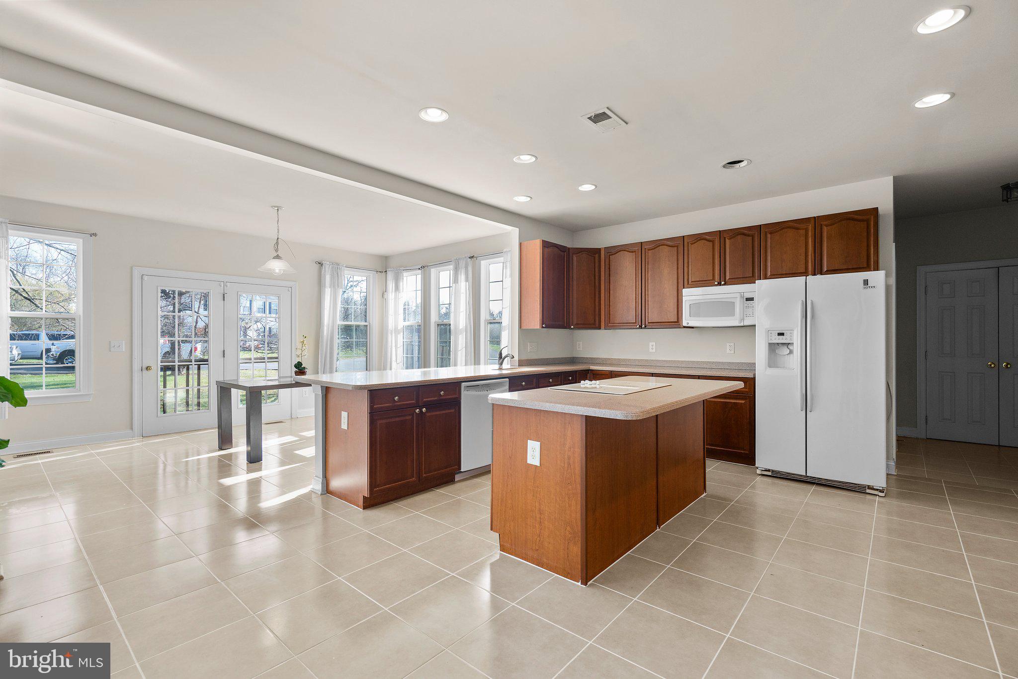 BROOKFIELD ON THE POTOMAC - Residential