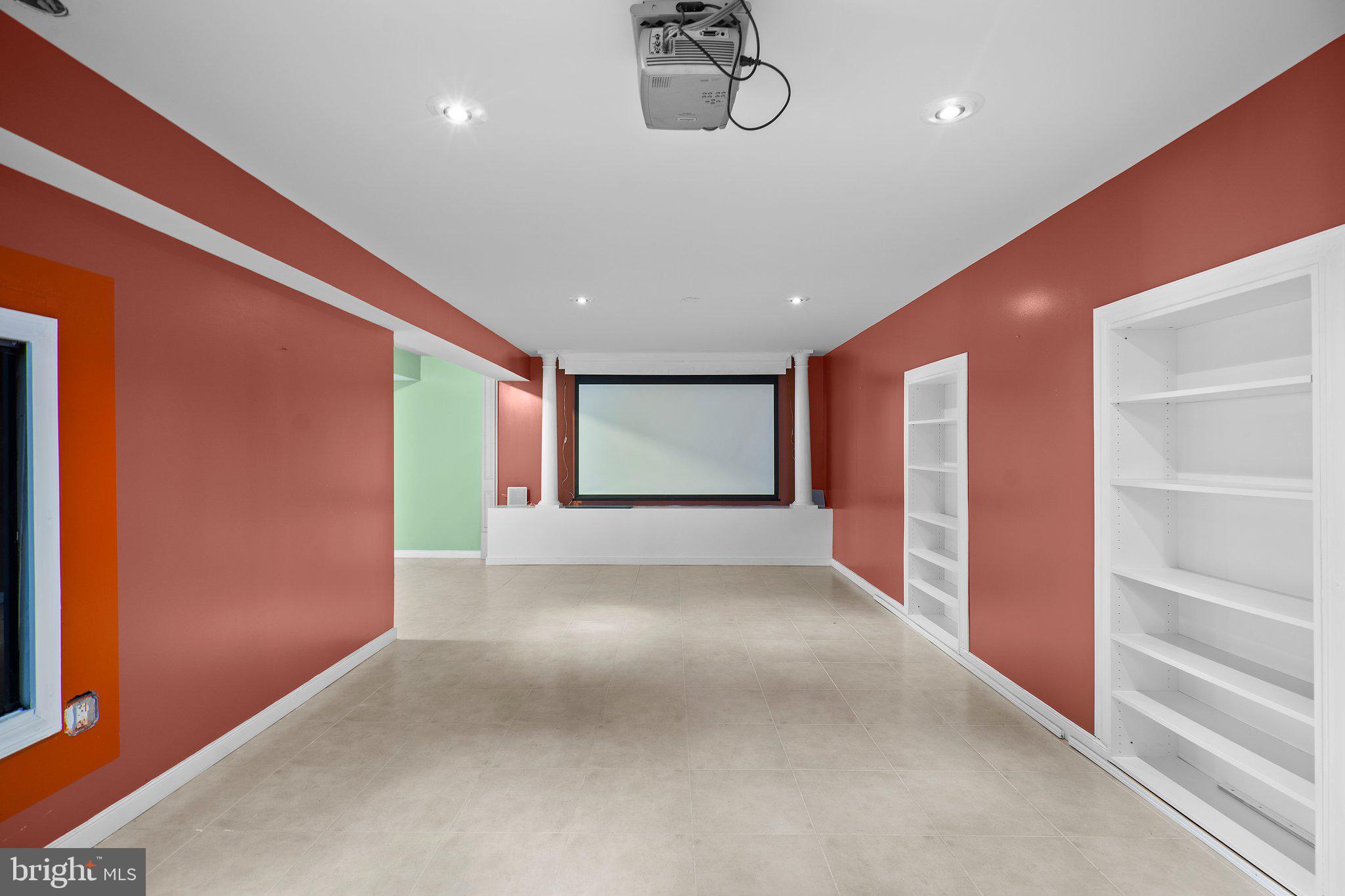 BROOKFIELD ON THE POTOMAC - Residential