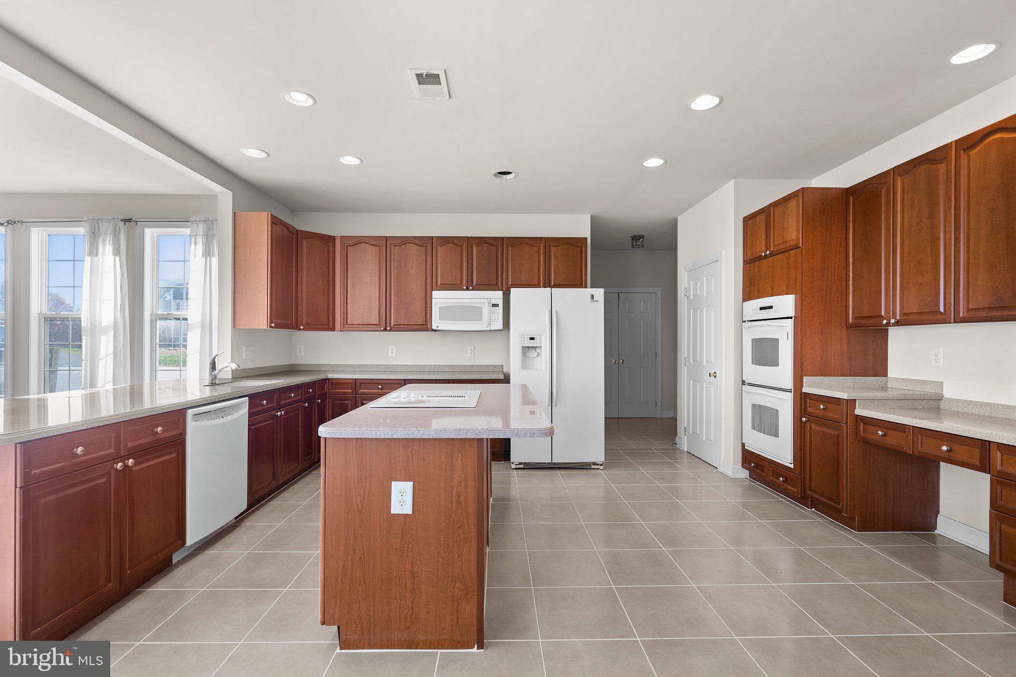 BROOKFIELD ON THE POTOMAC - Residential