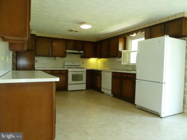 FOREST HILLS - Residential