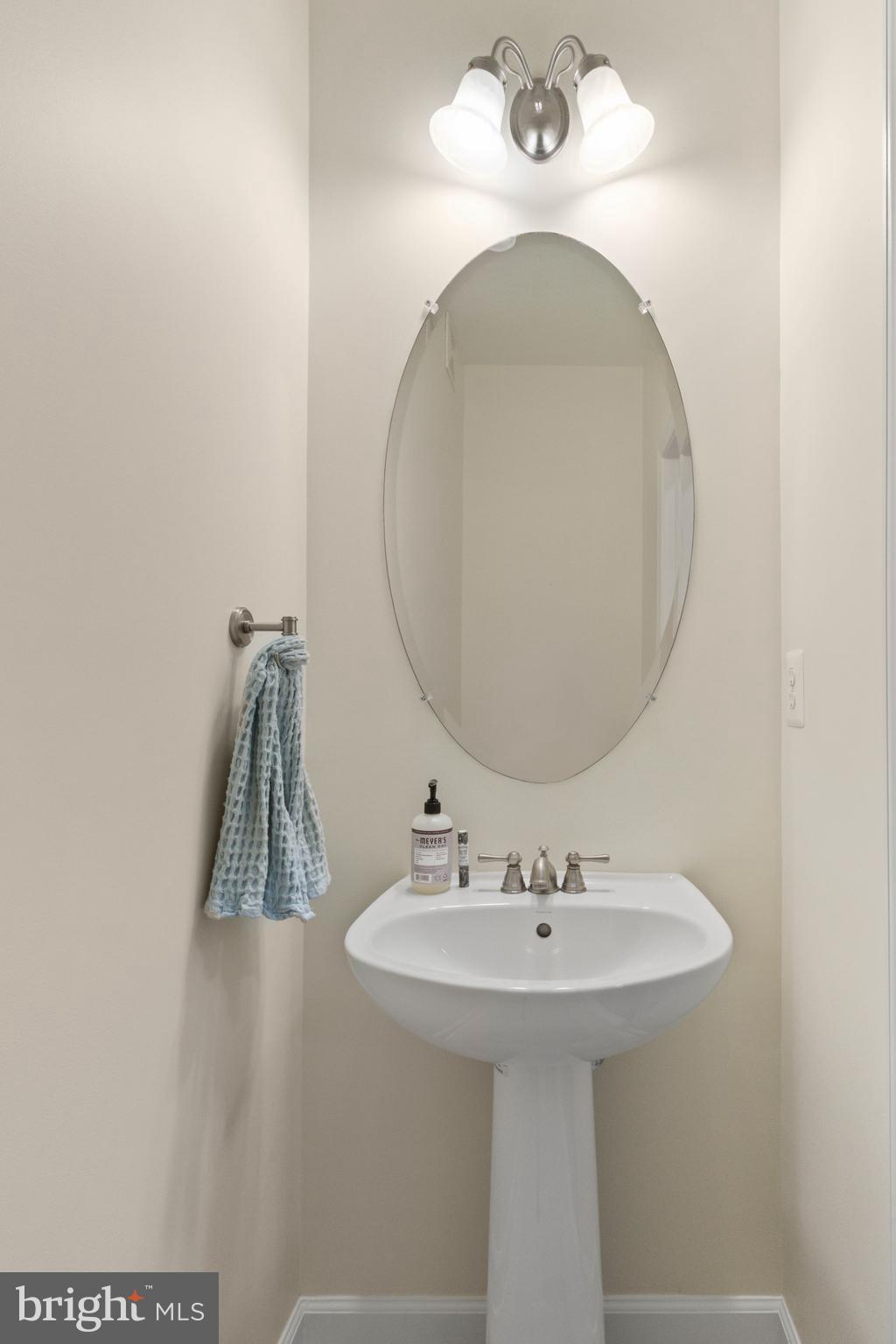 COBBLESTONE SQUARE - Residential