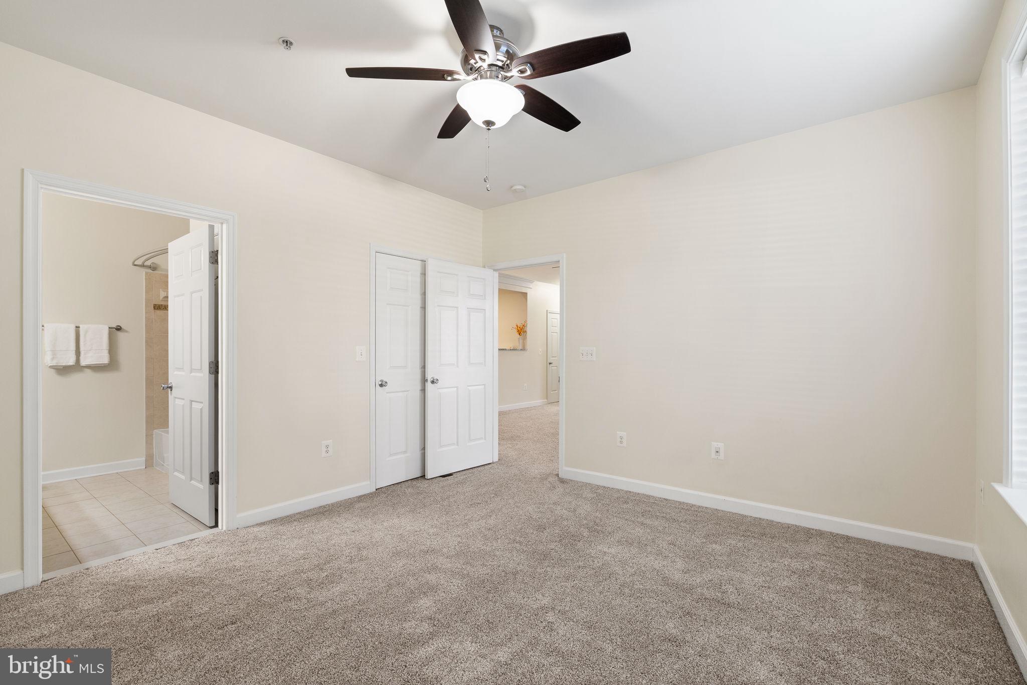 COBBLESTONE SQUARE - Residential