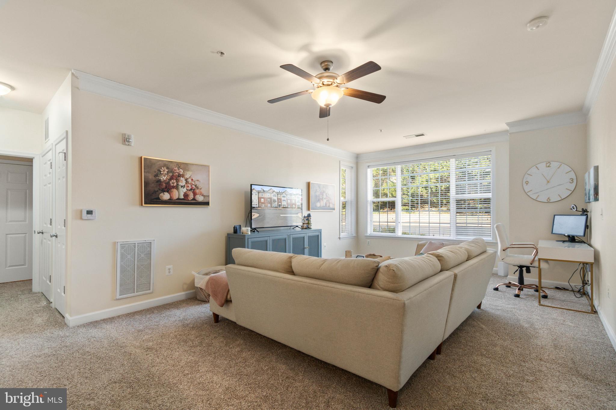 COBBLESTONE SQUARE - Residential