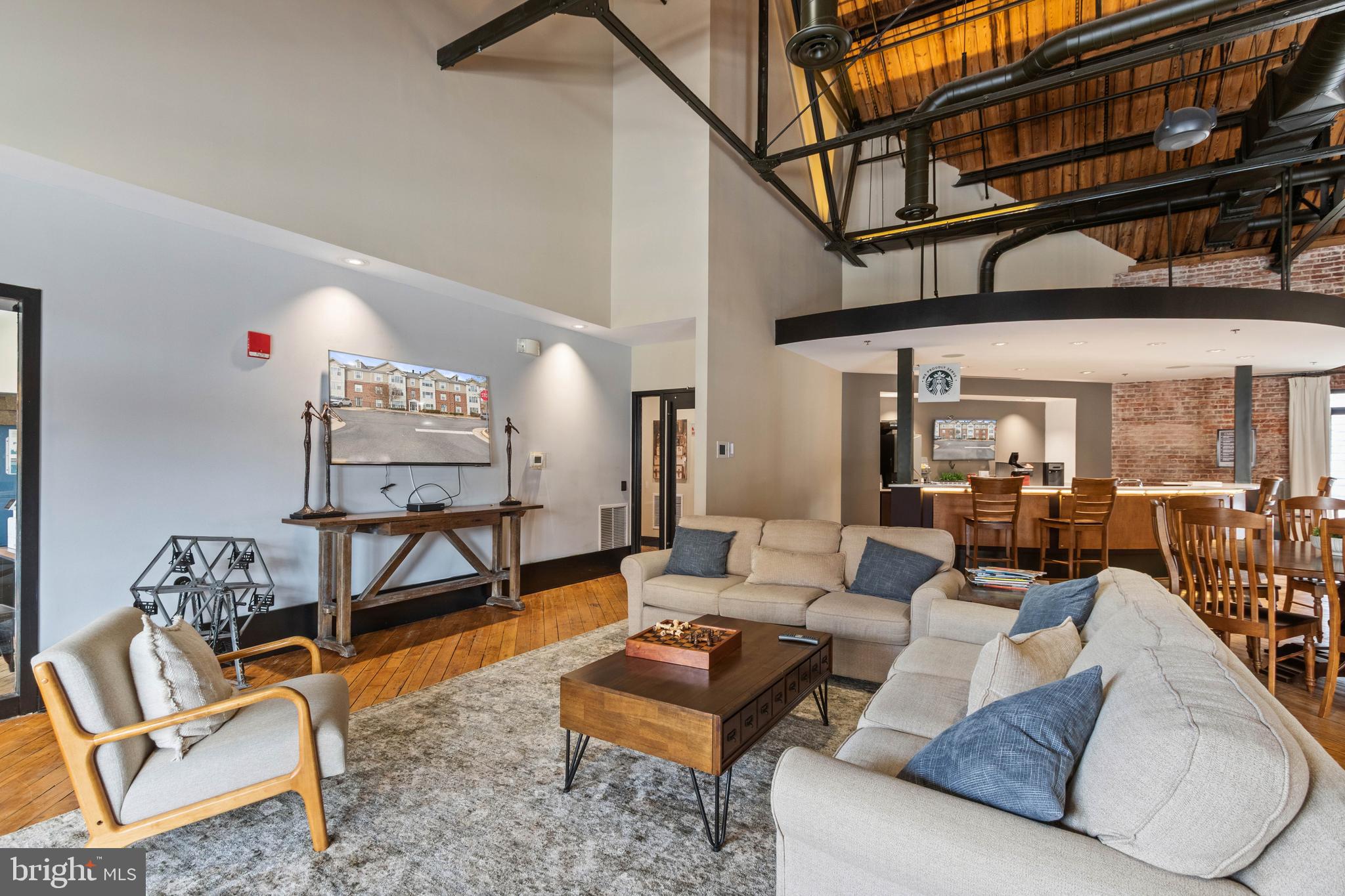 COBBLESTONE SQUARE - Residential