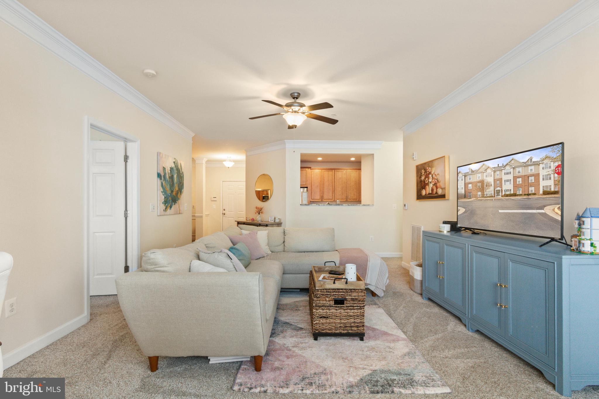 COBBLESTONE SQUARE - Residential