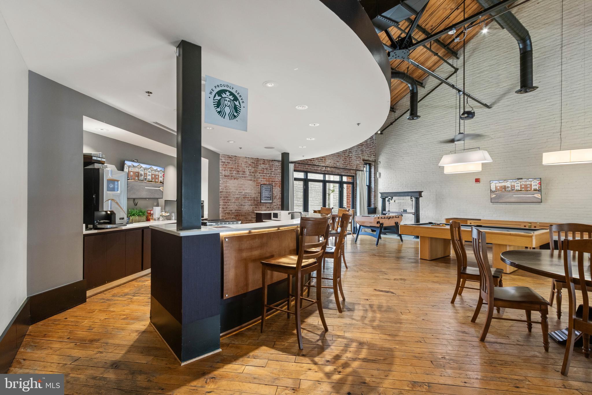 COBBLESTONE SQUARE - Residential