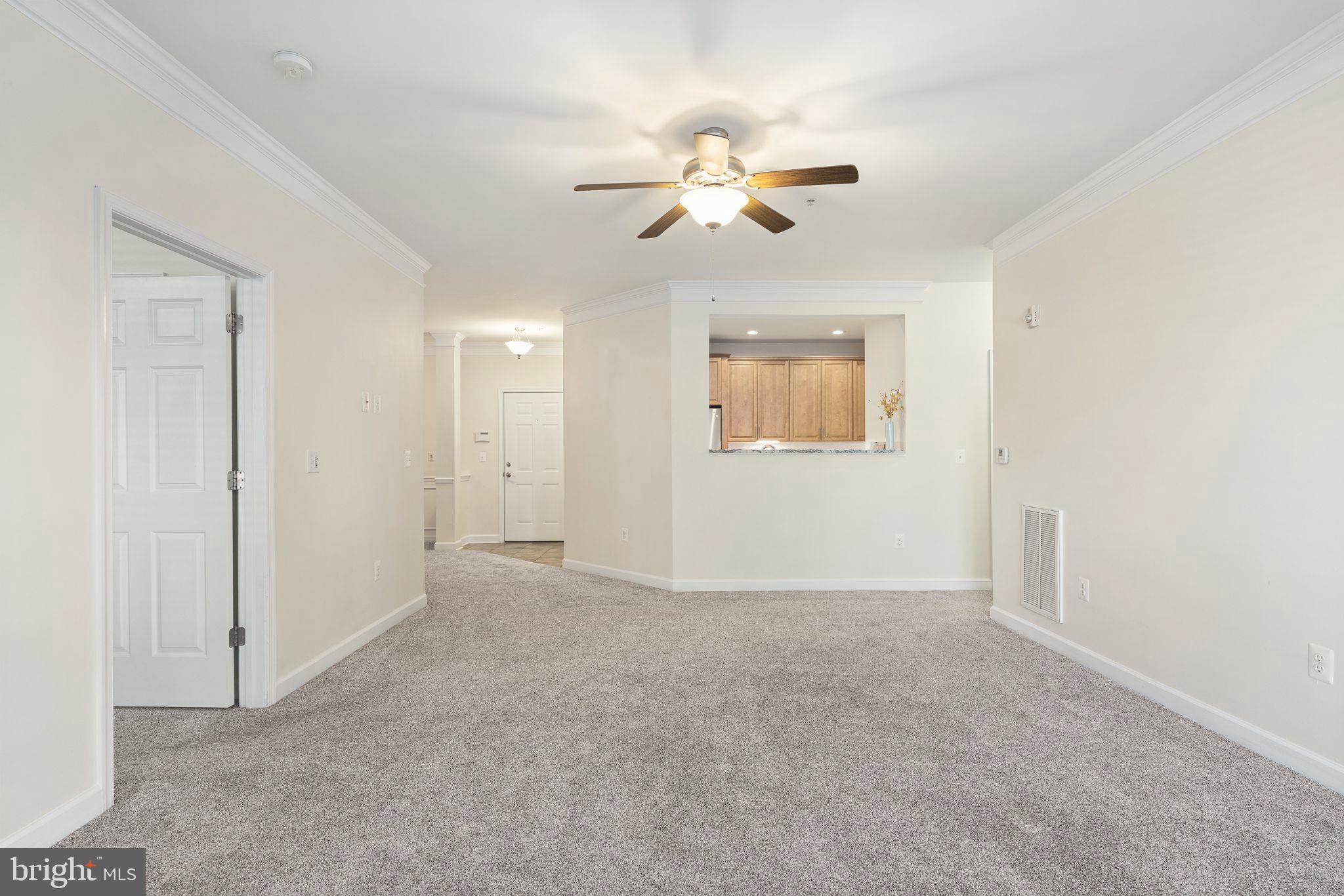 COBBLESTONE SQUARE - Residential