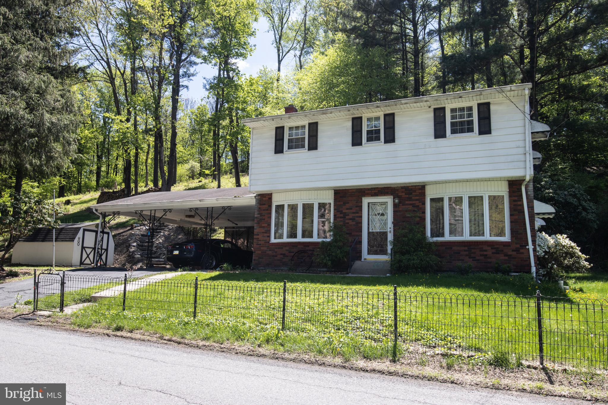 5 bedroom, 2 Bathroom Home in Rural Cass Township. Walking distance to Minersville Schools. Over 1500 sq ft to spread out. Off street parking. Quiet country road. Wood floors under most carpets. Public water & Sewer. Close proximity to highway 81 for travel. Less than 3 hours from NYC, Philly & Baltimore. Call for details!