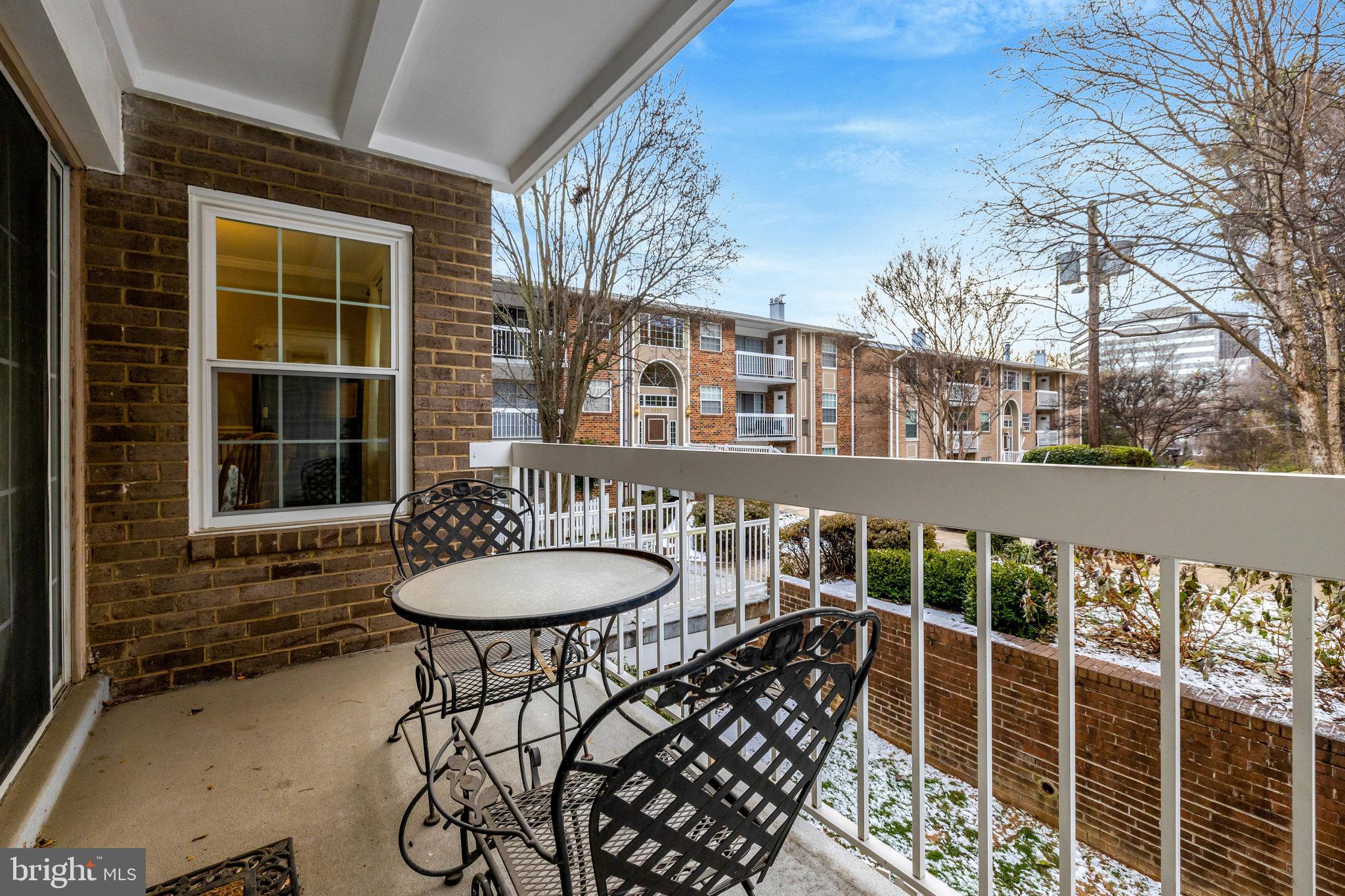 MC LEAN CHASE - Residential