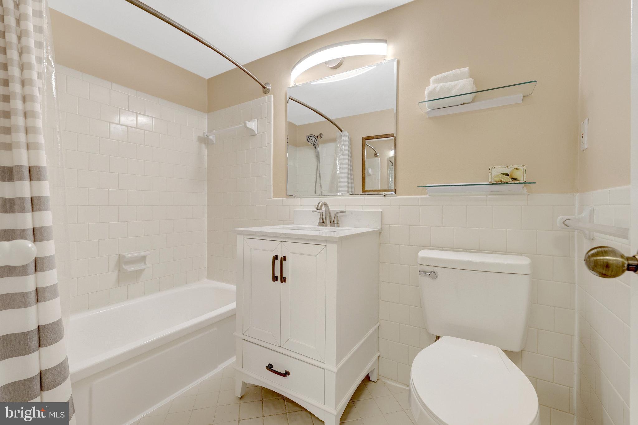 MC LEAN CHASE - Residential