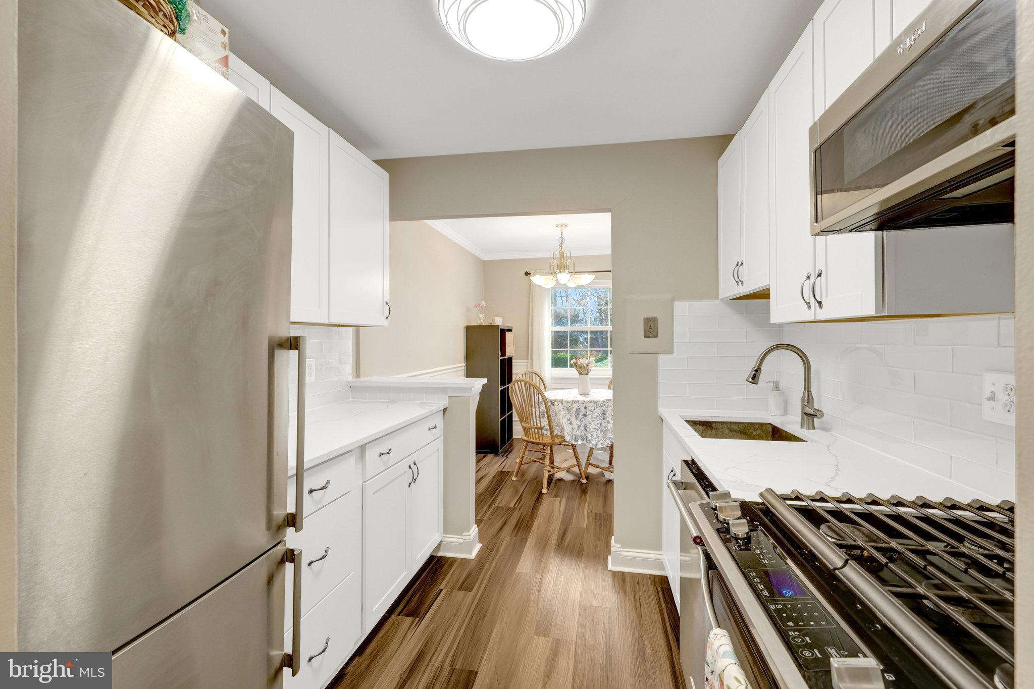 MC LEAN CHASE - Residential