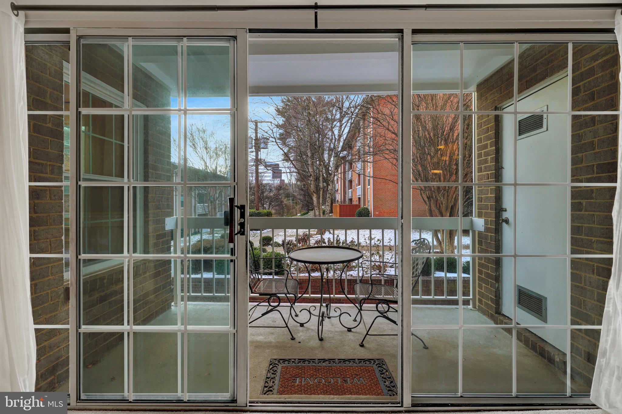 MC LEAN CHASE - Residential