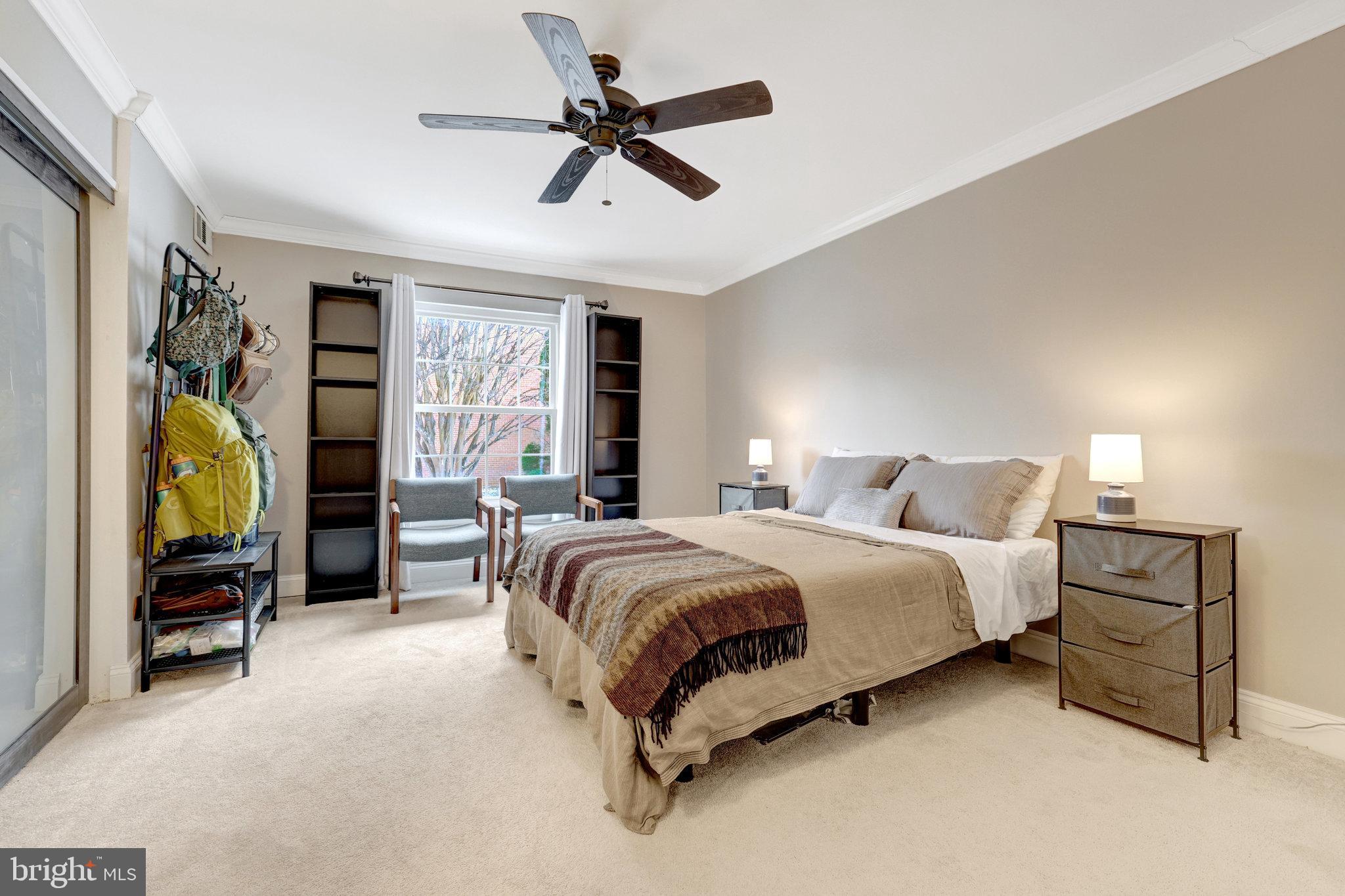 MC LEAN CHASE - Residential