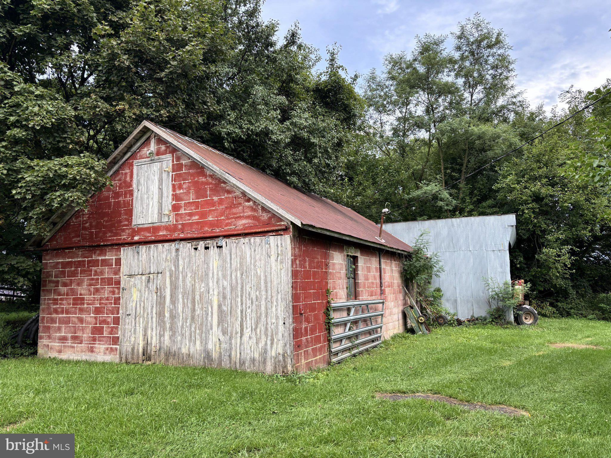 495 SIBERT ROAD