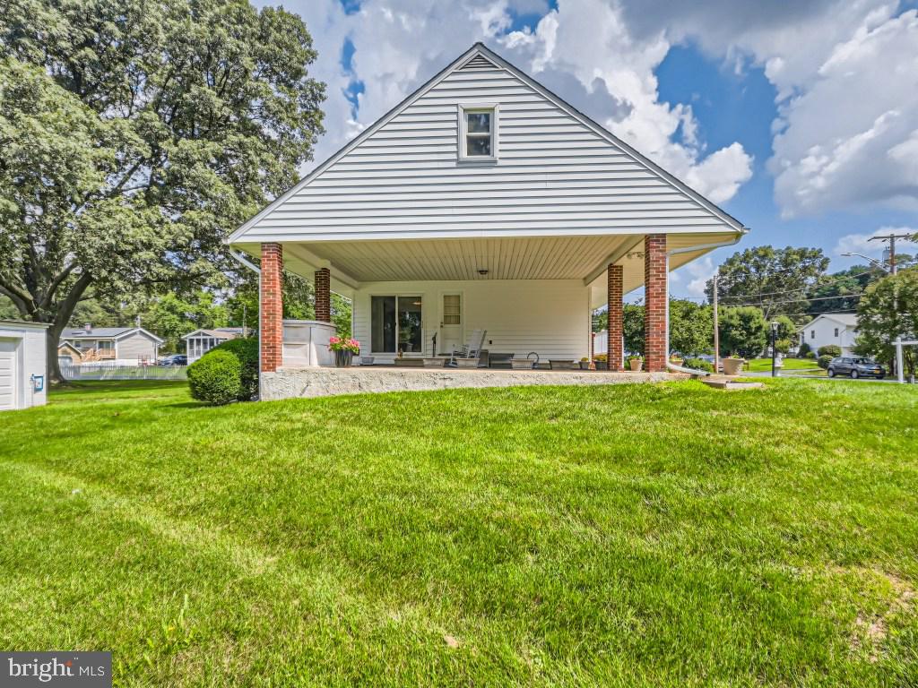 ELMHURST - Residential