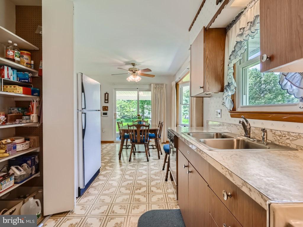 ELMHURST - Residential