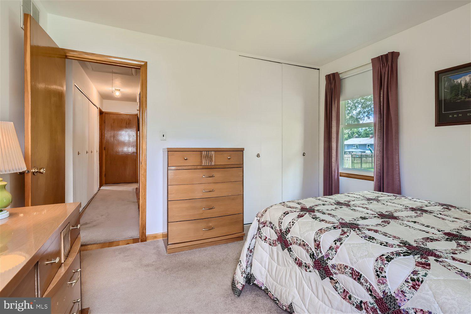 ELMHURST - Residential