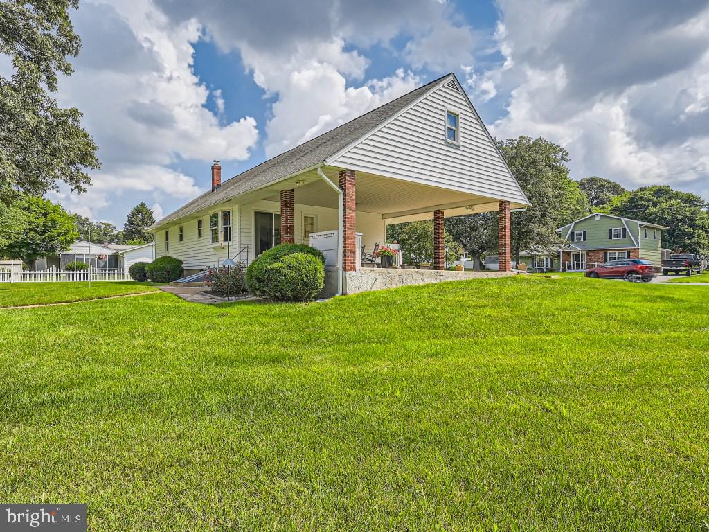 ELMHURST - Residential