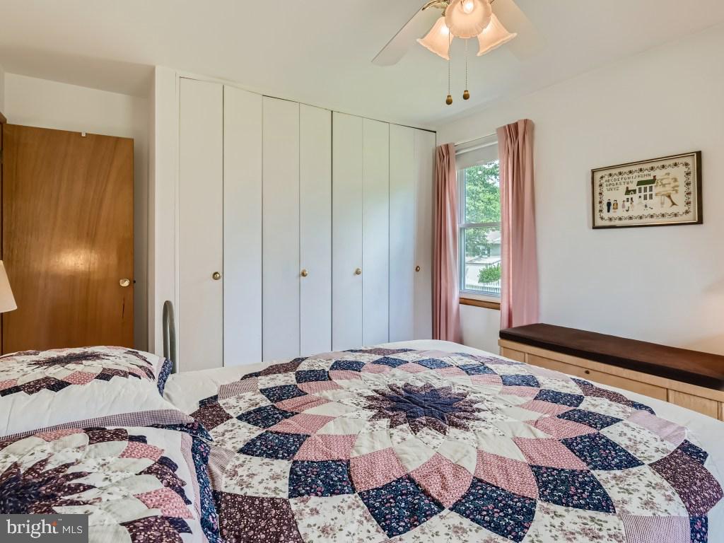 ELMHURST - Residential