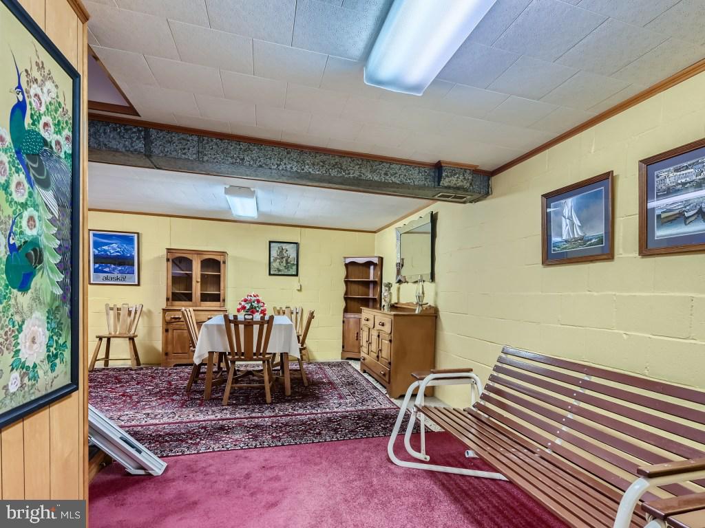 ELMHURST - Residential