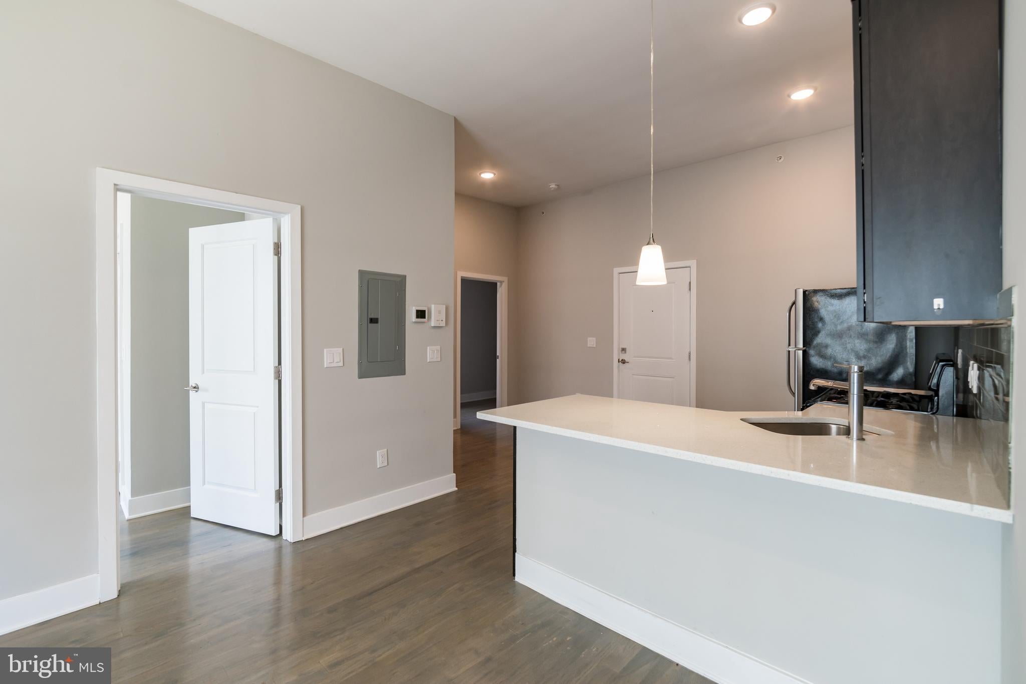 1607 CATHARINE STREET UNIT 3D