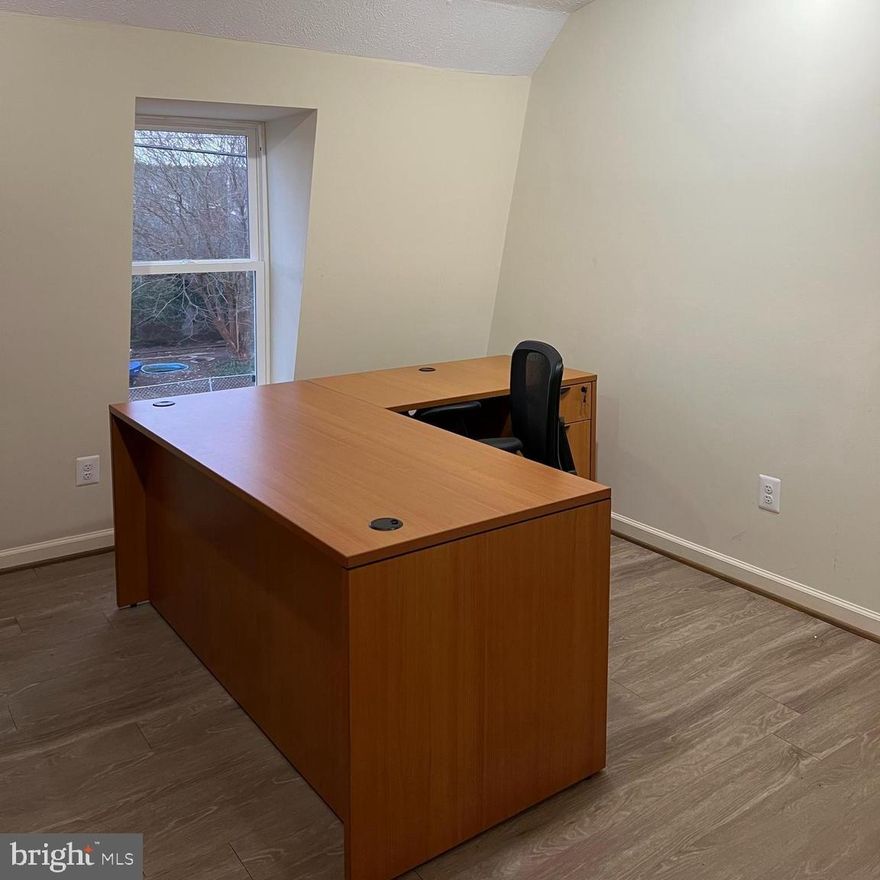 The Studios @ Benedict: Second floor walk -up, individually climate controlled spacious studio/office (approx. 110 SF) with shared break room/kitchenette and restroom. Fully Furnished or Unfurnished.