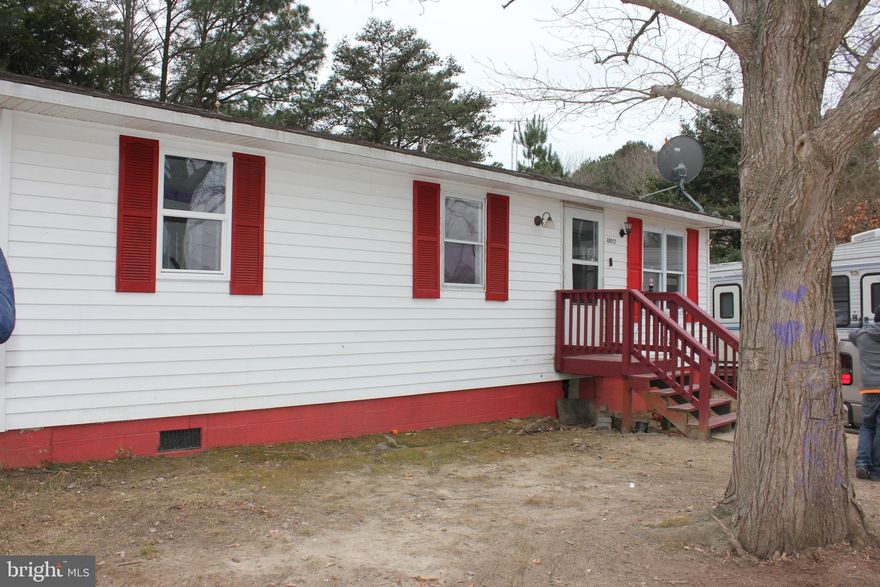 This 3  bedroom, 1 bath Home being renovated in Saint Inigoes. Sits on 1/2 acre lot.