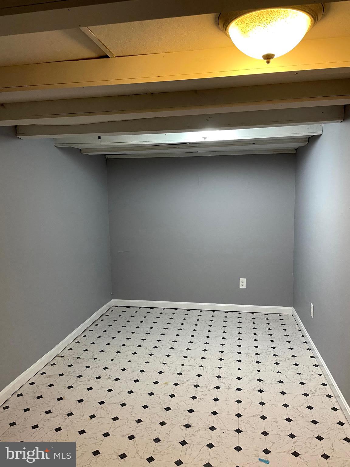 PARKVIEW COURT - Residential Lease