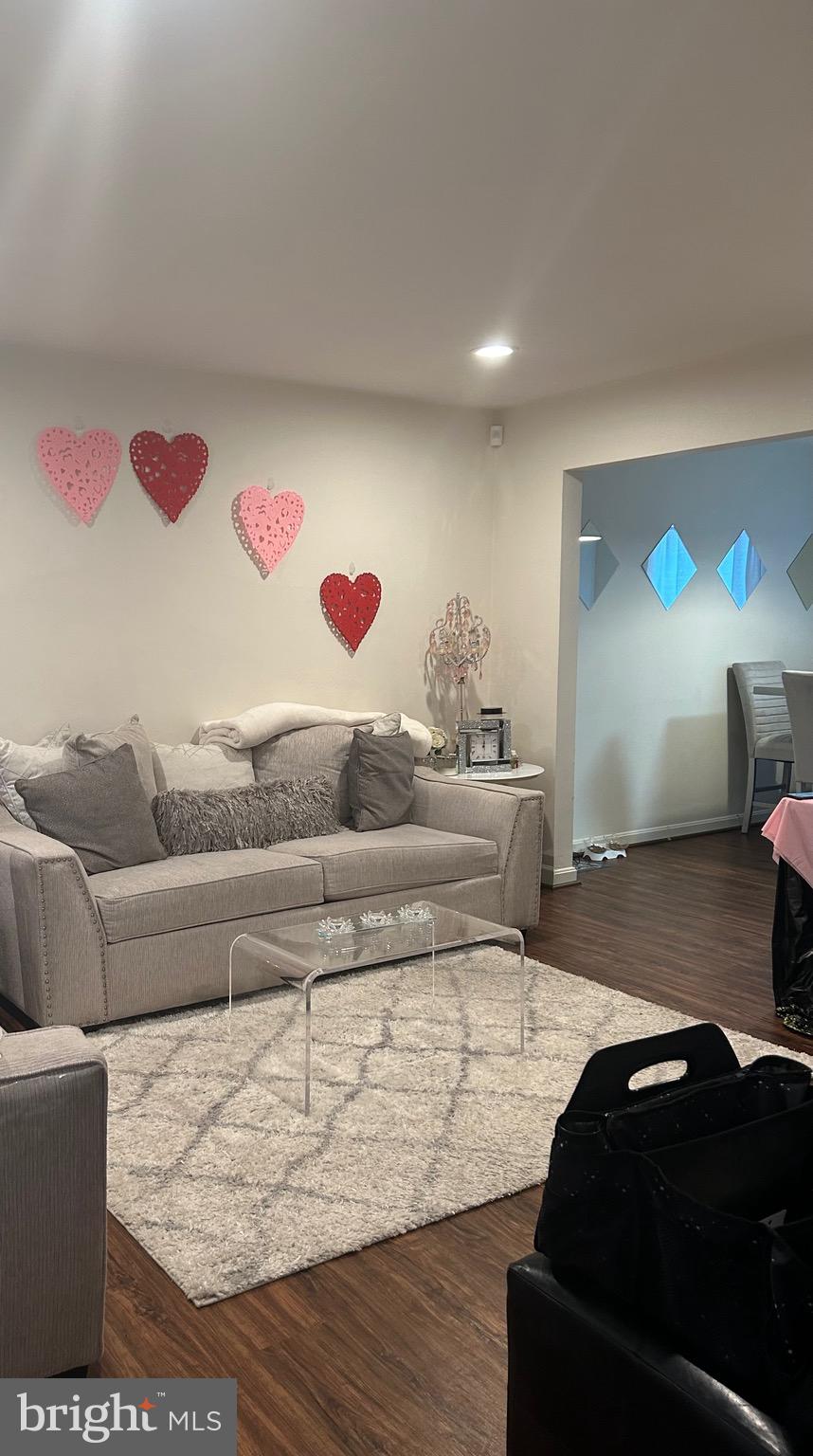 PARKVIEW COURT - Residential Lease