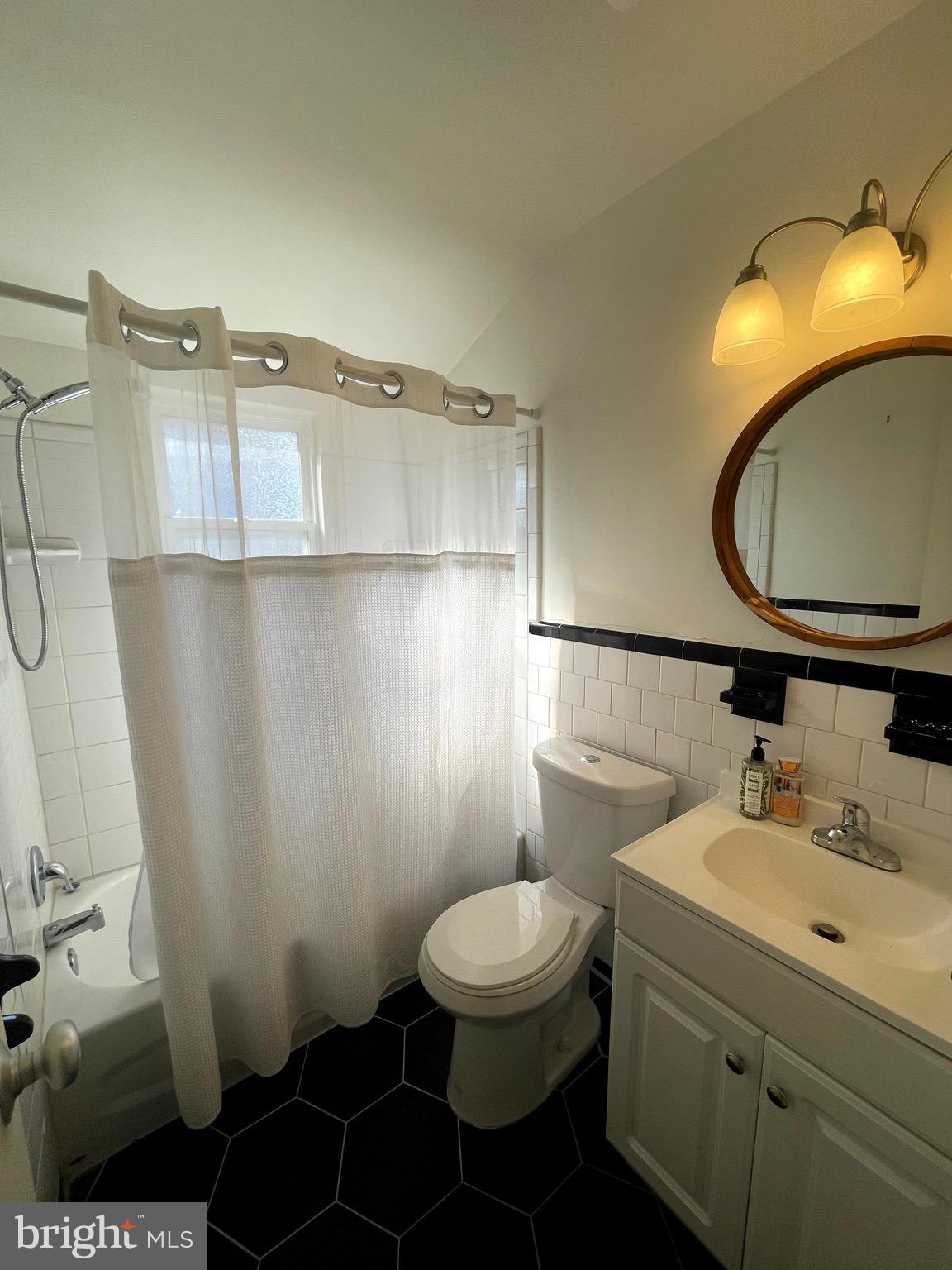 PARKVIEW COURT - Residential Lease