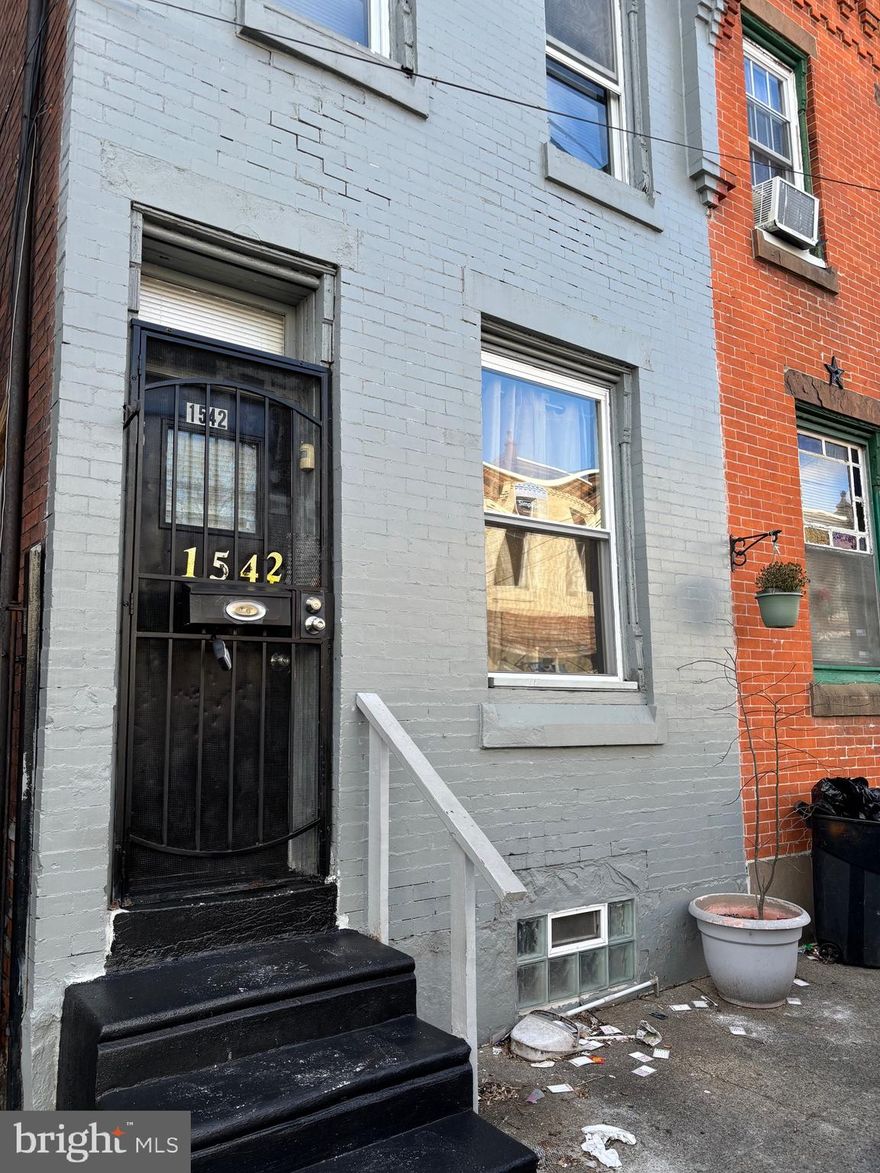 Welcome to 1542 Foulkrod St, a well-maintained home in Frankford!! 

This quaint home features 2 nice-sized bedrooms and 1 full bathroom, backyard and basement!

The main level of the home features an open living/dining space with vinyl flooring and kitchen with white oak cabinets and formica countertops. Stove, microwave & refrigerator are included!!

With EASY ACCESS to public transit, you'll be just walking distance to the ARROTT TRANSPORTATION CENTER only 1 Block away!! Frankford Transportation Center is also only 4 blocks away!!

The price is perfect for a first-time homebuyer or investor looking for a manageable mortgage payment. Grant programs are also available for buyers who qualify that can reduce the total down payment/closing costs to less than $1,000. Rents up to $1,480 are available to investors through the Philadelphia Housing Choice Voucher Program.