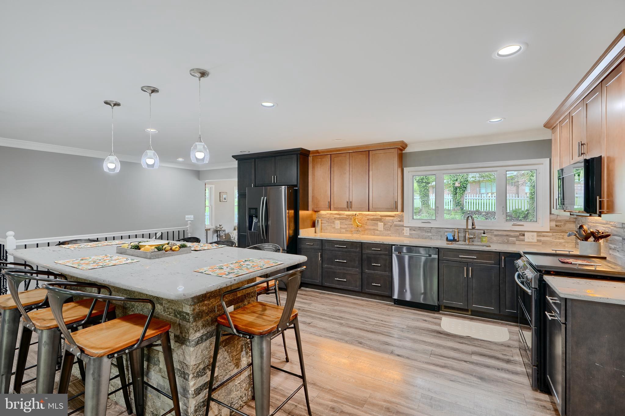 WAKEFIELD MEADOWS - Residential