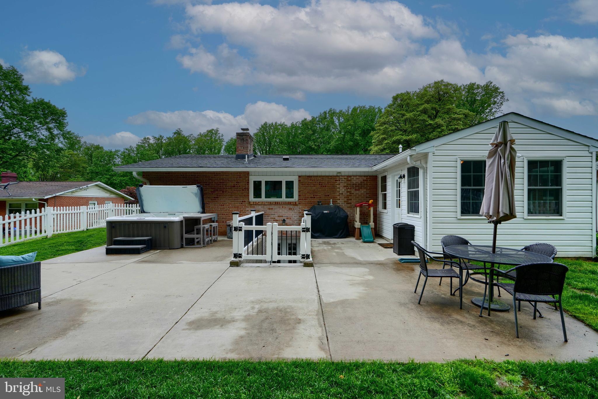 WAKEFIELD MEADOWS - Residential