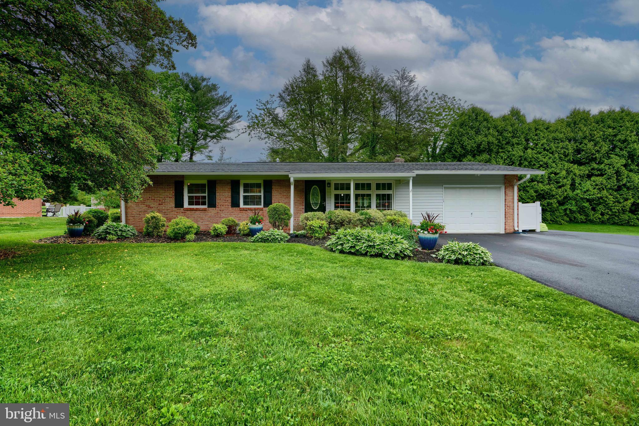 109 W BELCREST ROAD