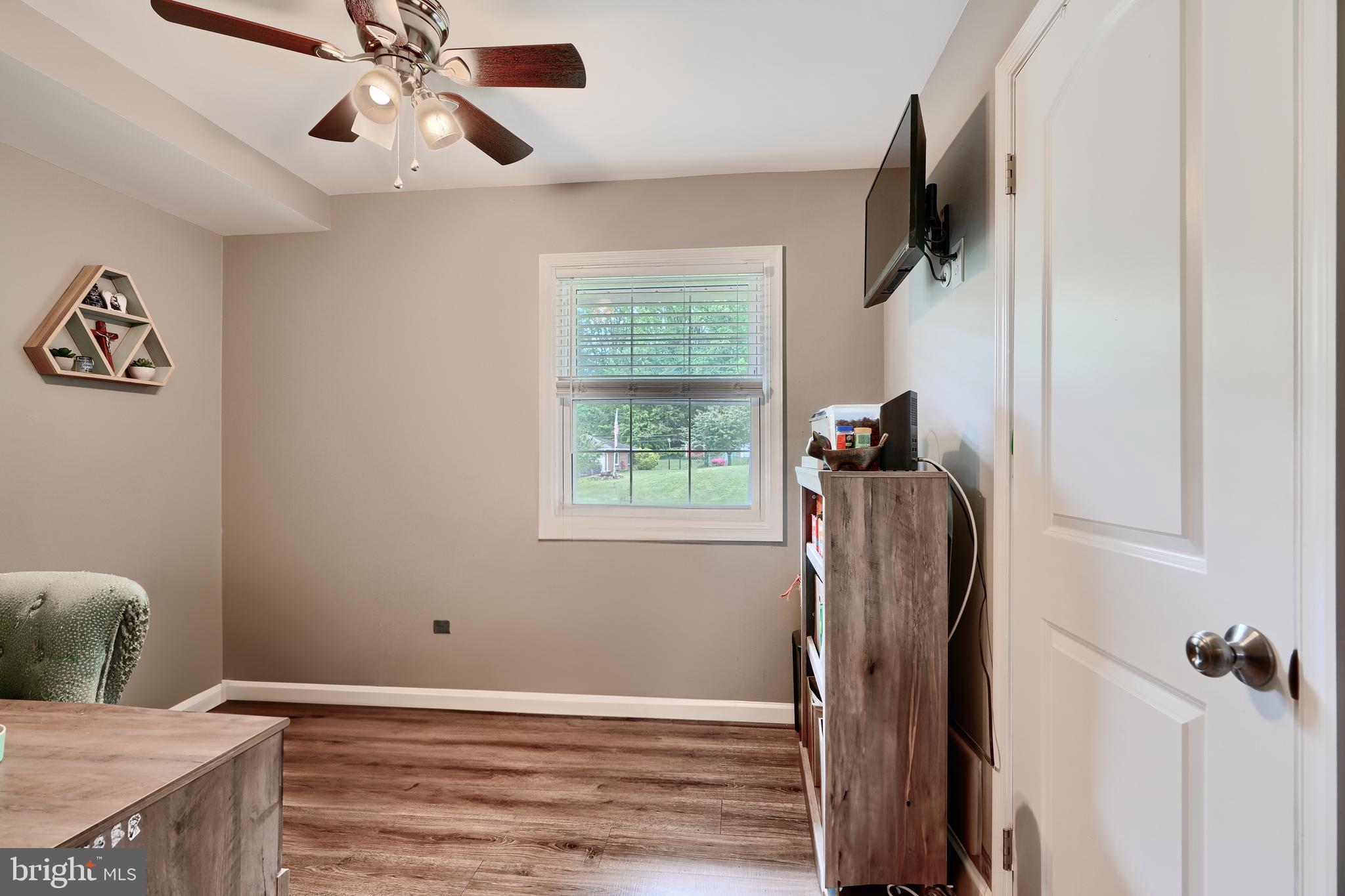 WAKEFIELD MEADOWS - Residential